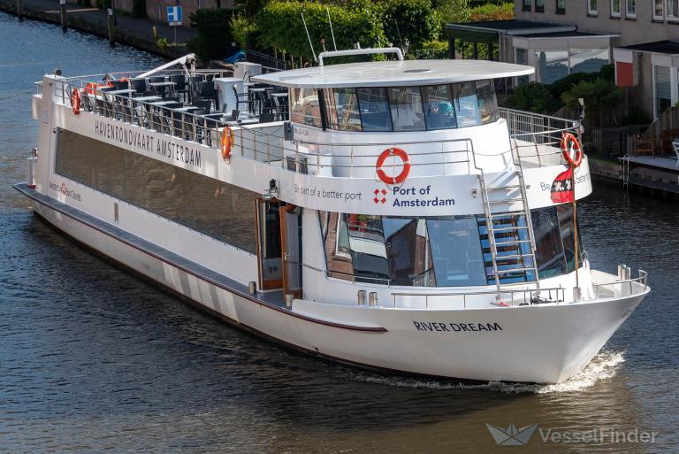 RIVER DREAM photo