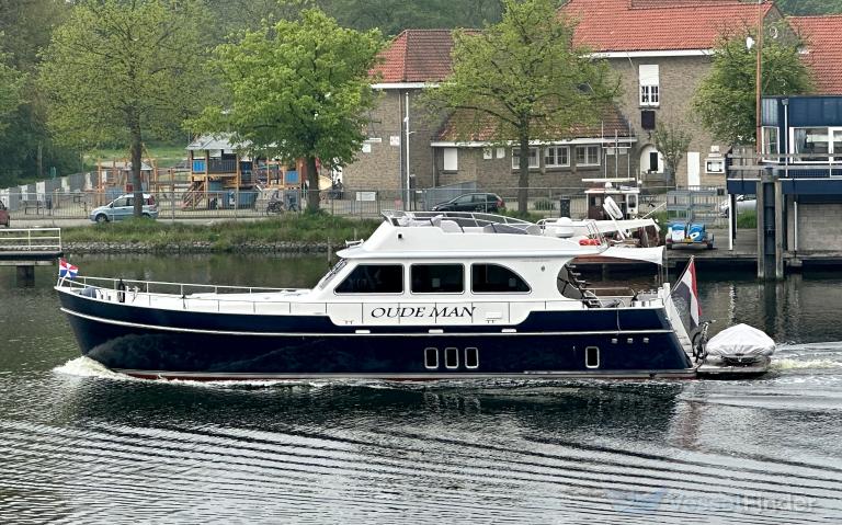 OUDE MAN photo