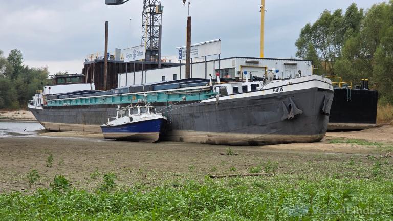 ship photo