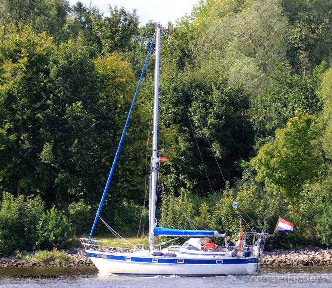 ship photo