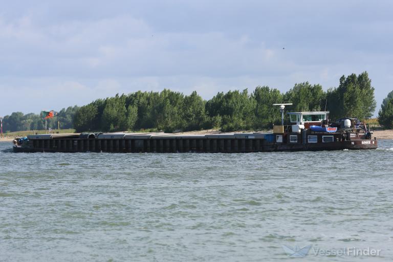 ship photo by Fluppi