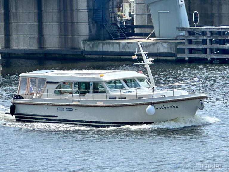 ship photo