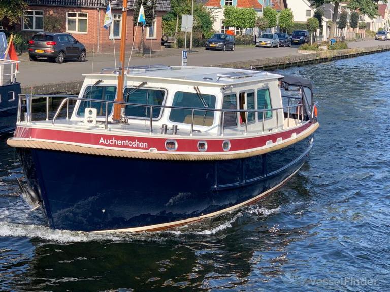 AUCHENTOSHAN photo