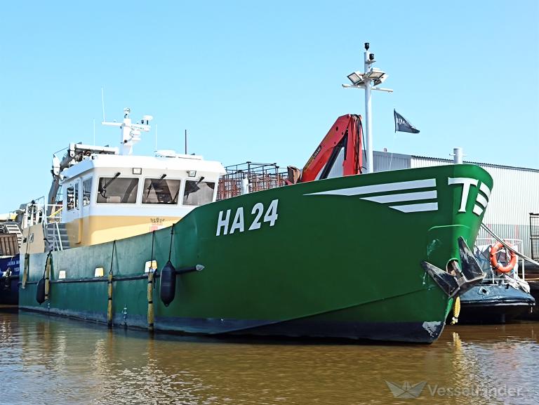 ship photo
