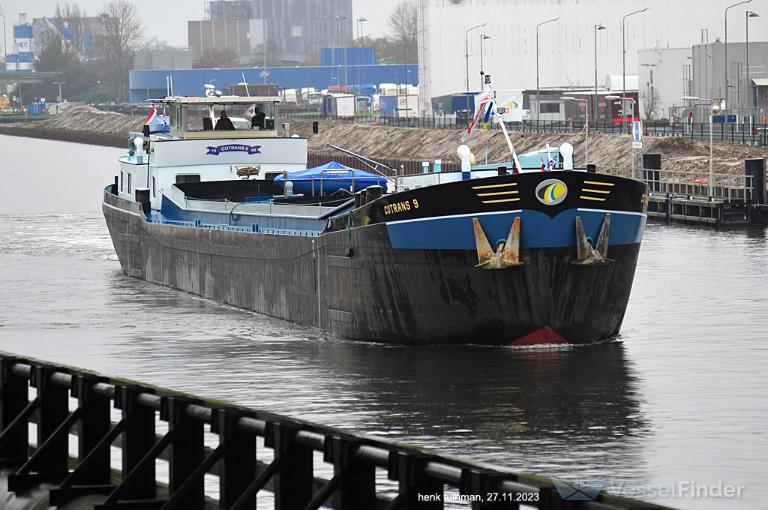 ship photo