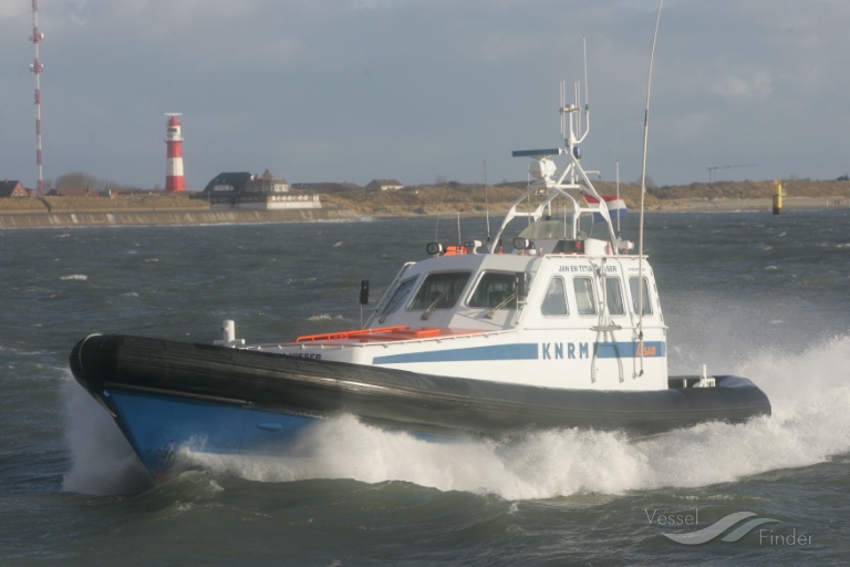 ship photo