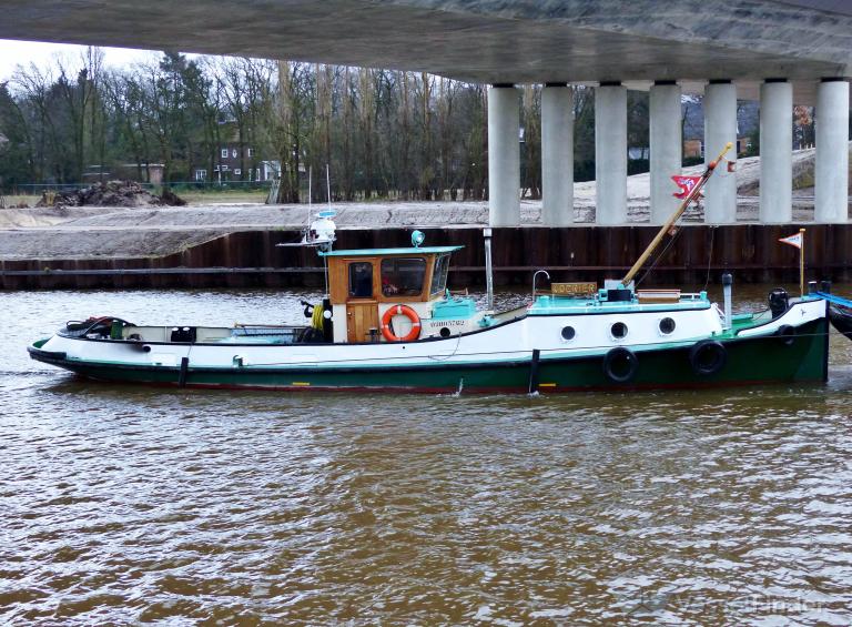 ship photo