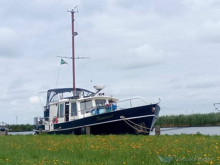 ship photo