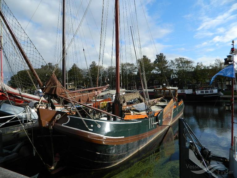 ship photo