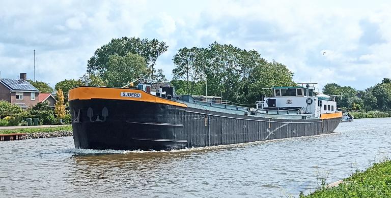 ship photo