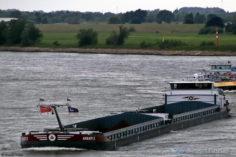 ship photo