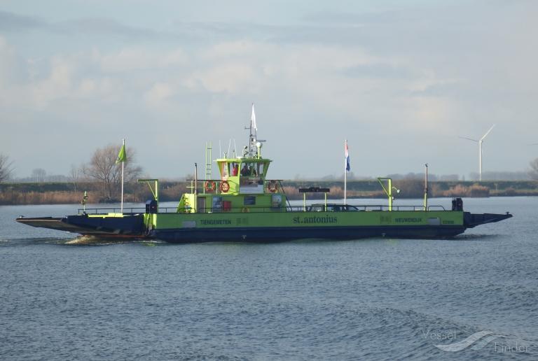 ship photo