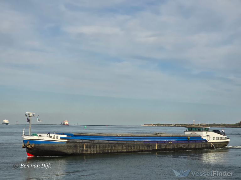 ship photo
