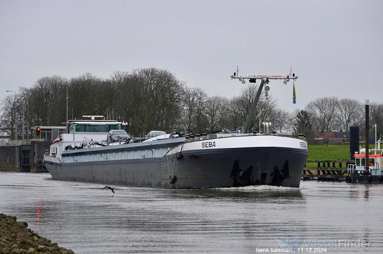 ship photo