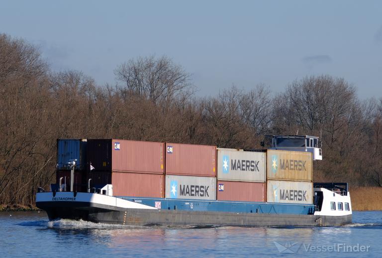 ship photo by Henk Jungerius