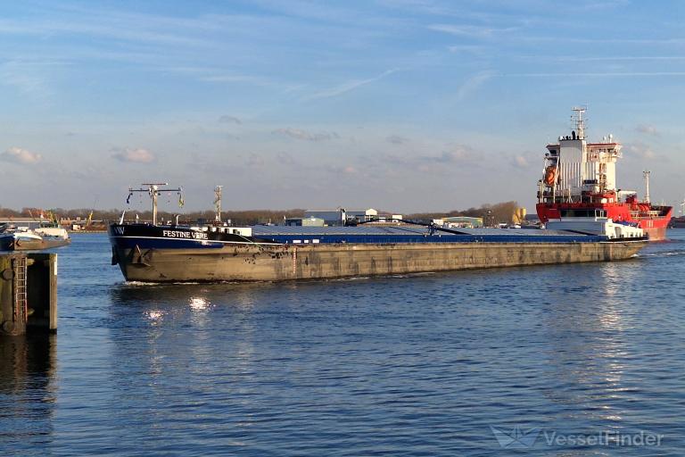 ship photo