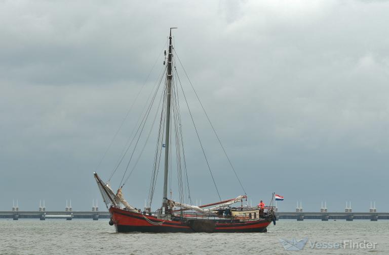 ship photo
