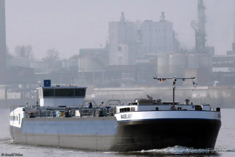 ship photo