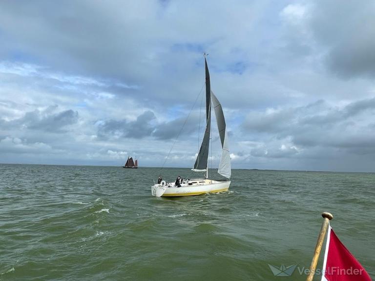 BRIGHTSIDE SOLO SAIL photo