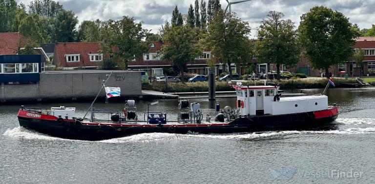 ship photo