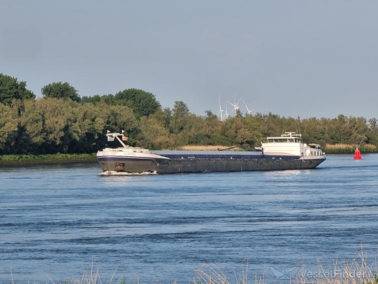 ship photo