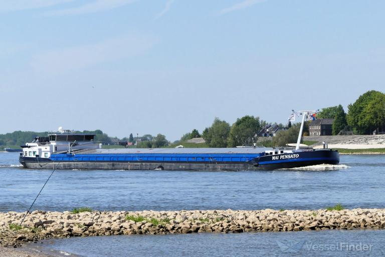 ship photo