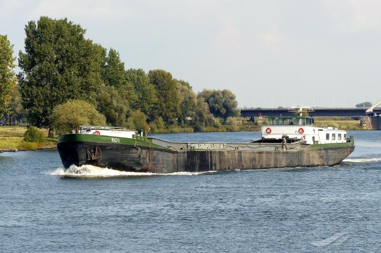 ship photo