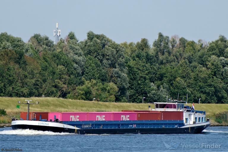 ship photo