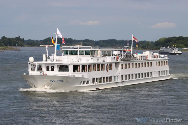 ship photo