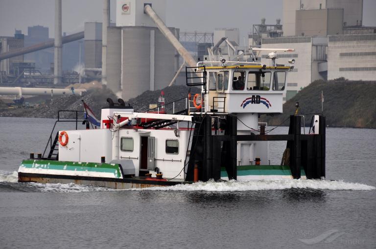 ship photo