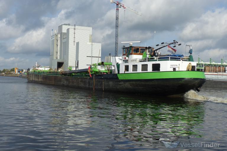 ship photo