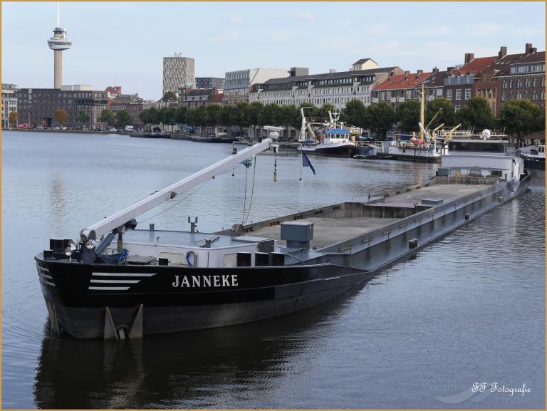 JANNEKE, Cargo ship - Details and current position - MMSI 244700612 ...