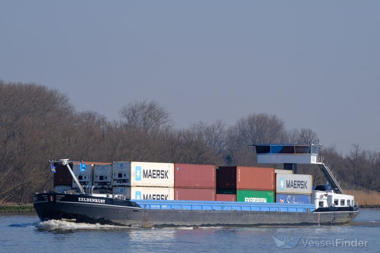 ship photo by Henk Jungerius