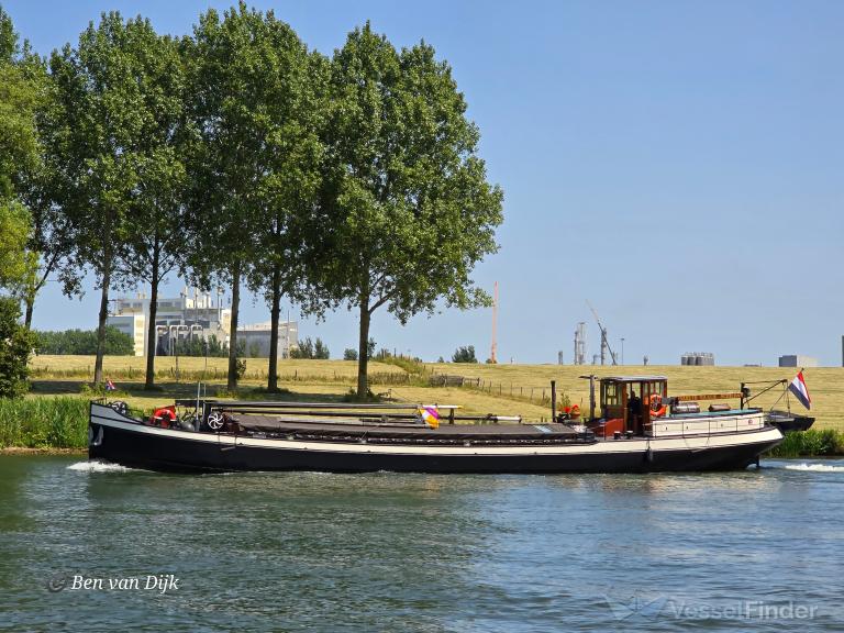 ship photo