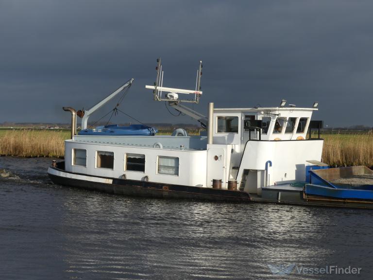ship photo