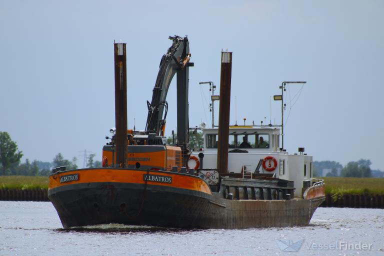 ship photo