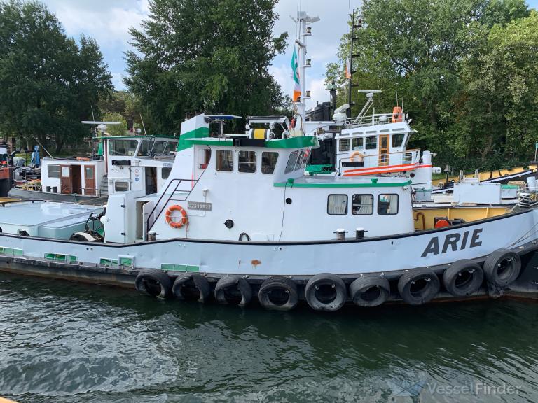 ship photo