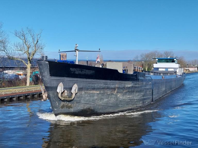 ship photo