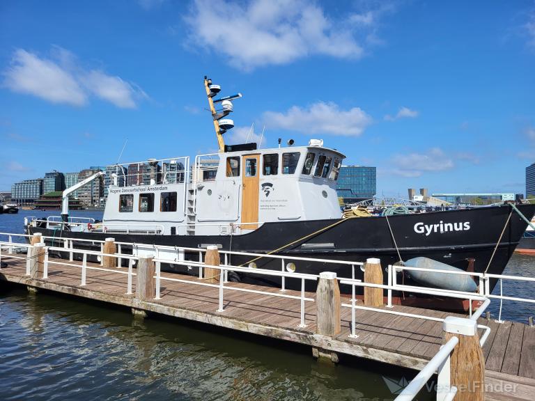 ship photo