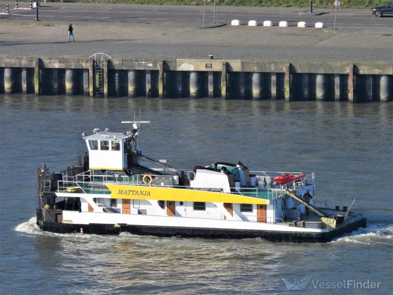 ship photo