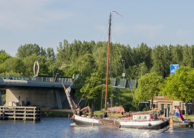 ship photo