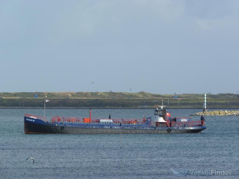 ship photo