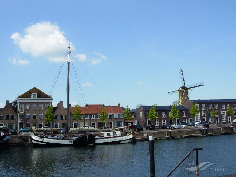 ship photo