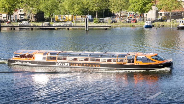 ship photo