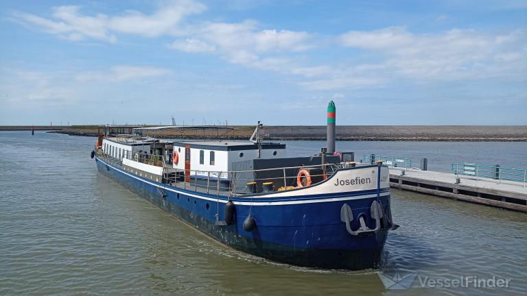 ship photo
