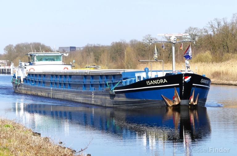 ISANDRA, Cargo ship - Details and current position - MMSI 244740408 ...