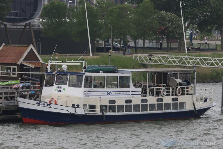 ship photo