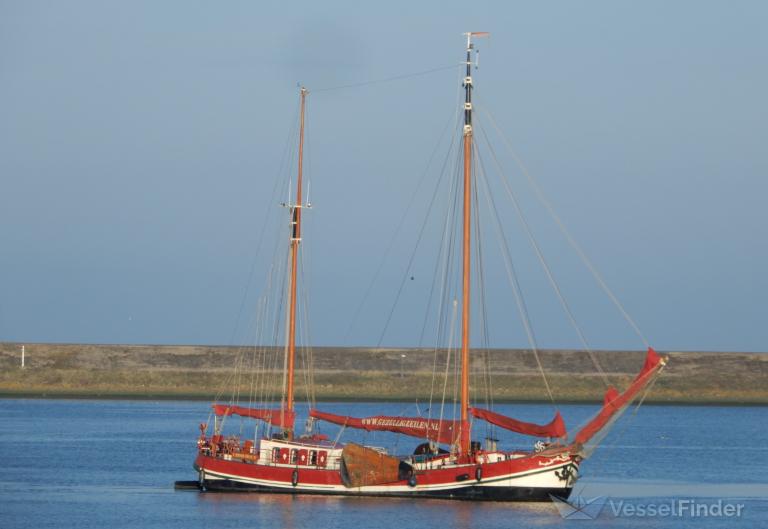 ship photo