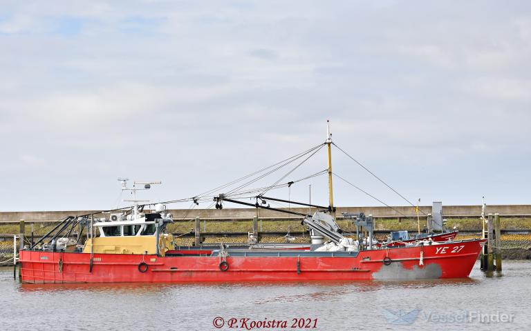 Free Ais Ship Tracking Of Marine Traffic Vesselfinder