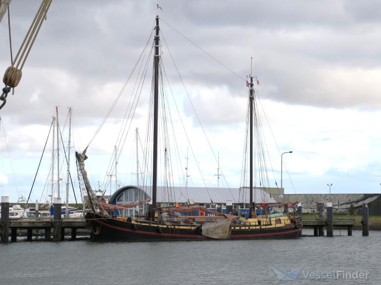 ship photo